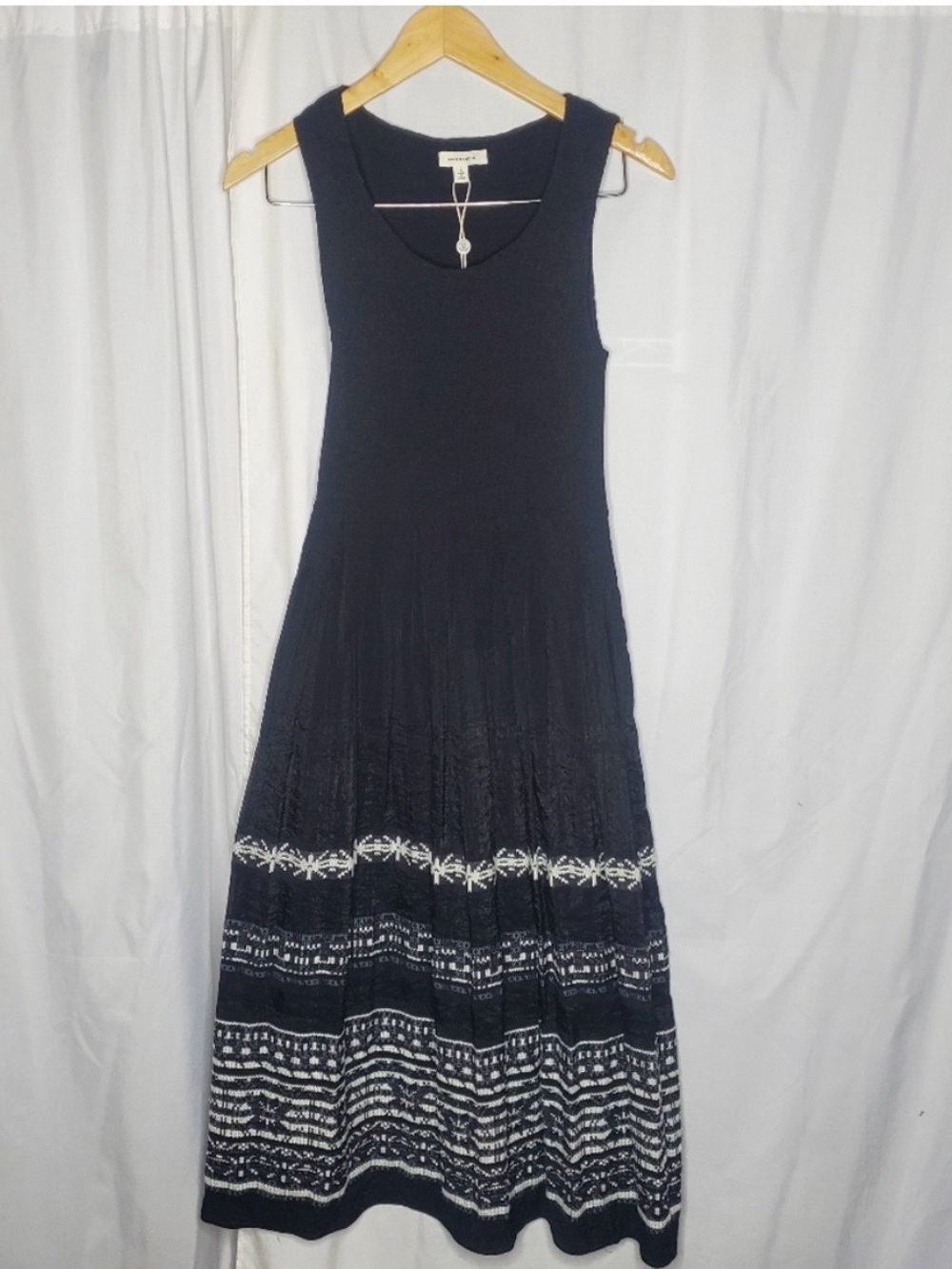 ☆ Max Studio Sleeveless Pleated Midi Dress Size Small NWT Black with White